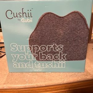 The Cushii Lumbar Cushion